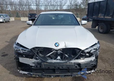 2023 BMW 330I xDrive z USA, uszkodzony, nr VIN 3MW89FF04P8D42793